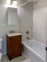 2175 W Giddings St, Unit 1 in Chicago, IL - Building Photo - Building Photo