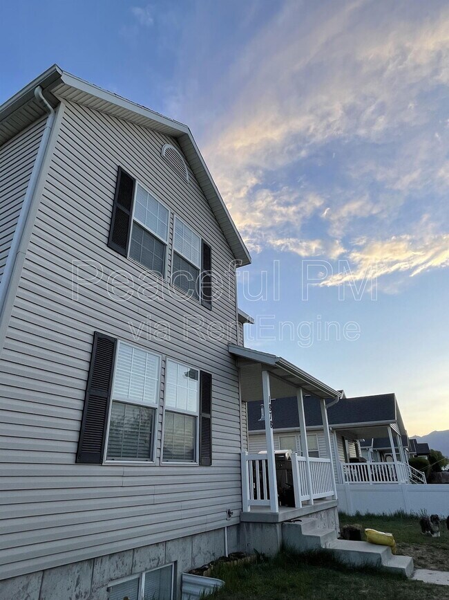 property at 1878 Juniper Dr