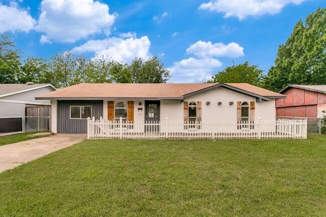 property at 5101 Longhorn Trail