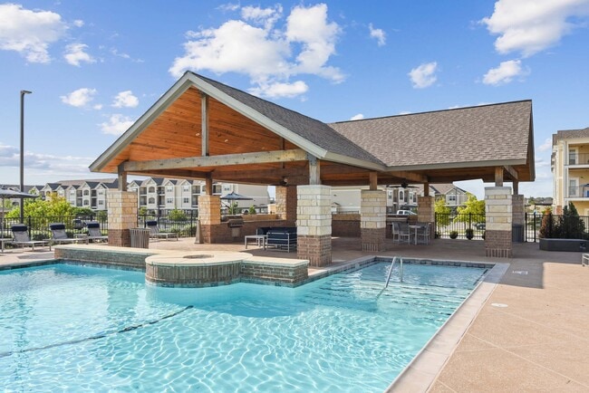 Icon Apartments