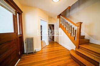 22 Winslow Rd in Brookline, MA - Building Photo - Building Photo