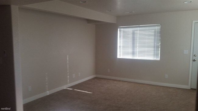 7660 Washington St in Denver, CO - Building Photo - Building Photo