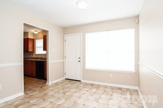 7206 Sonnet Glen Ln in Houston, TX - Building Photo - Building Photo