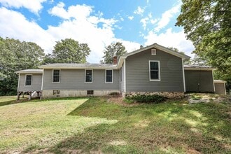 55 Holbrook Hill Rd in Bedford, NH - Building Photo - Building Photo