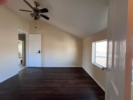 507 Rose Ave in Long Beach, CA - Building Photo