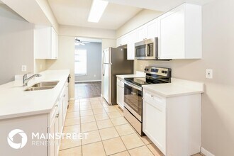 1103 Briarpark Way in Valrico, FL - Building Photo - Building Photo