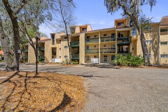 300 Yacht Club Dr in Niceville, FL - Building Photo - Building Photo