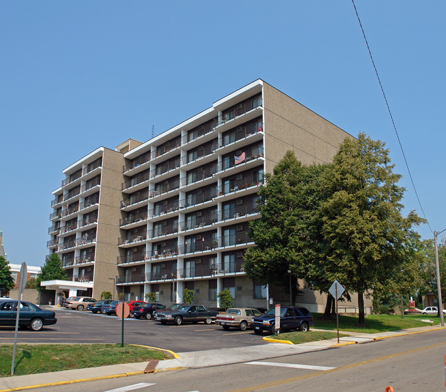 Springfield Towers in Springfield, OH - Foto de edificio - Building Photo