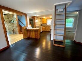 310 E 16th St in Bloomington, IN - Building Photo