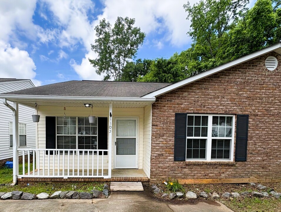 1105 Cherry Meadow Ln in Rock Hill, SC - Building Photo