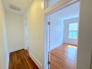 20 E 40th St in Savannah, GA - Foto de edificio - Building Photo