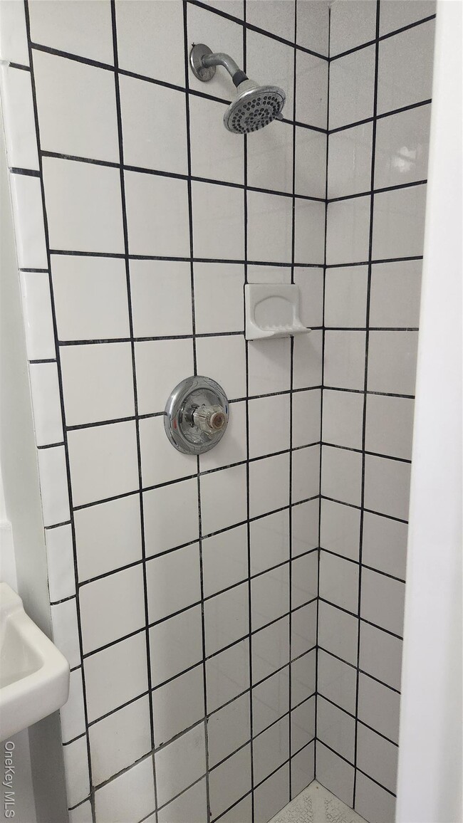 74-80 N Highland Ave in Nyack, NY - Building Photo - Building Photo