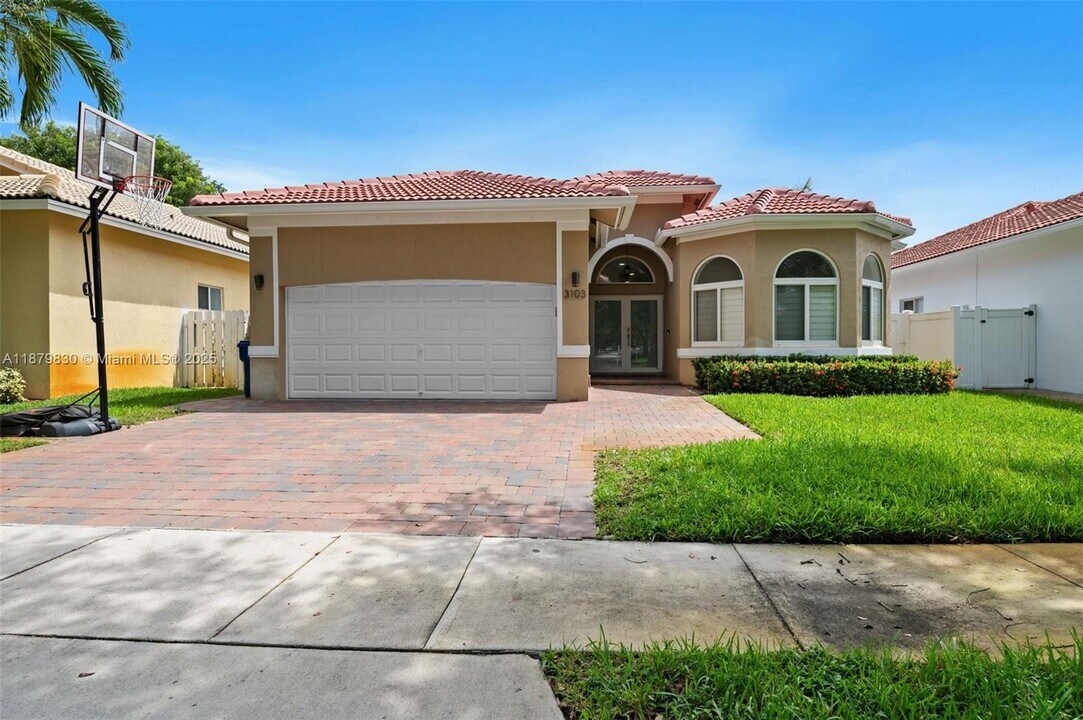 3103 SW 140th Ave in Miramar, FL - Building Photo