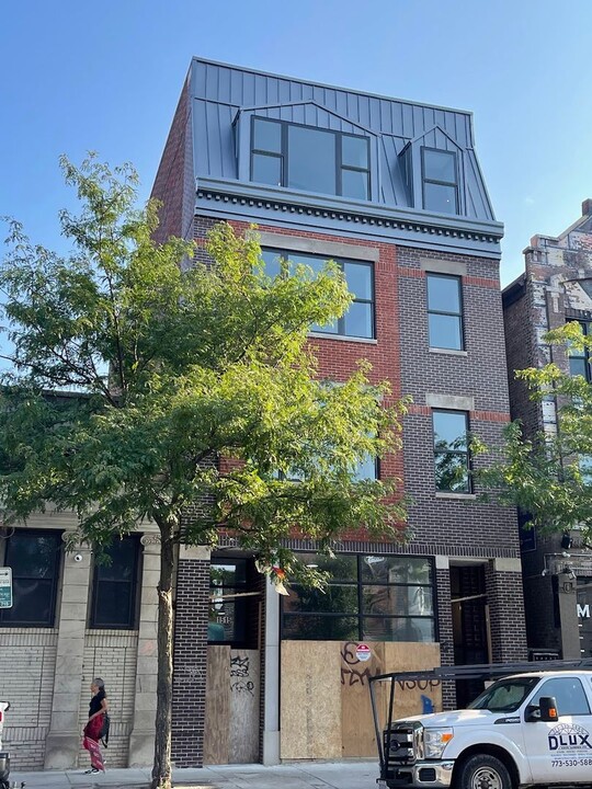 1515 W 18th St in Chicago, IL - Building Photo