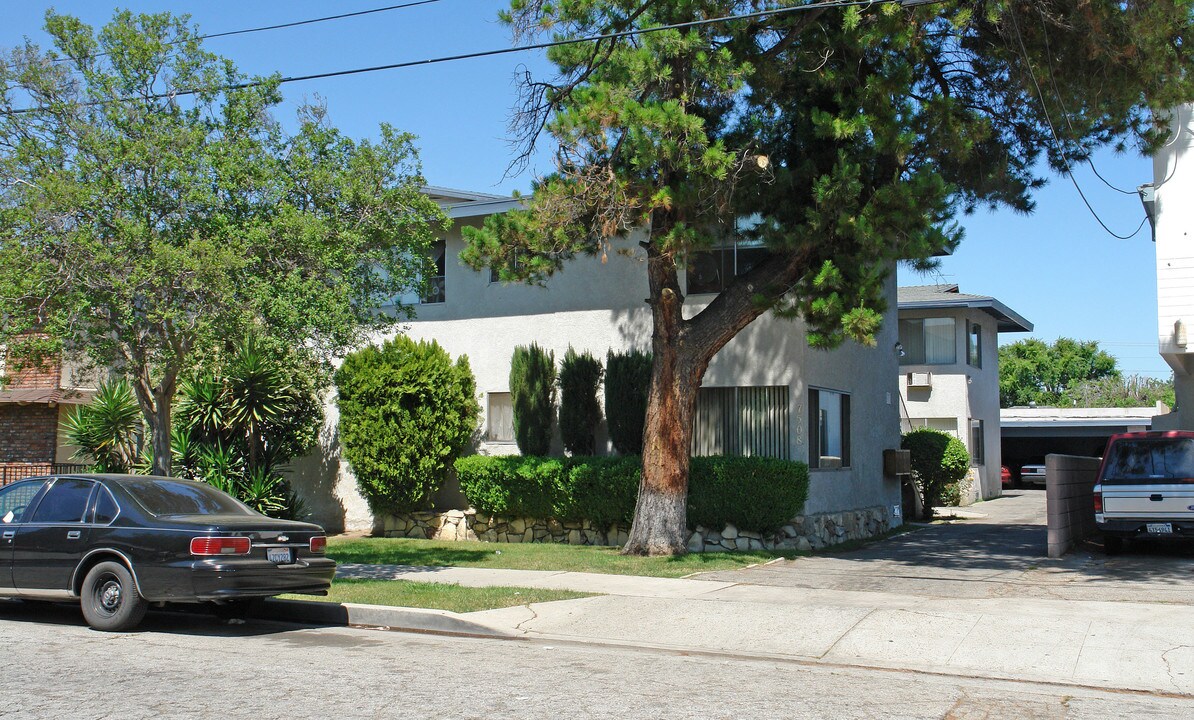 7508 Canby Ave in Reseda, CA - Building Photo