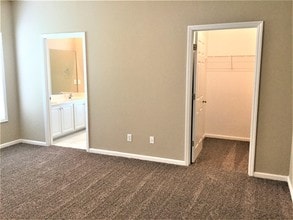 129 Cameron Way Cir in Winston-Salem, NC - Building Photo - Building Photo