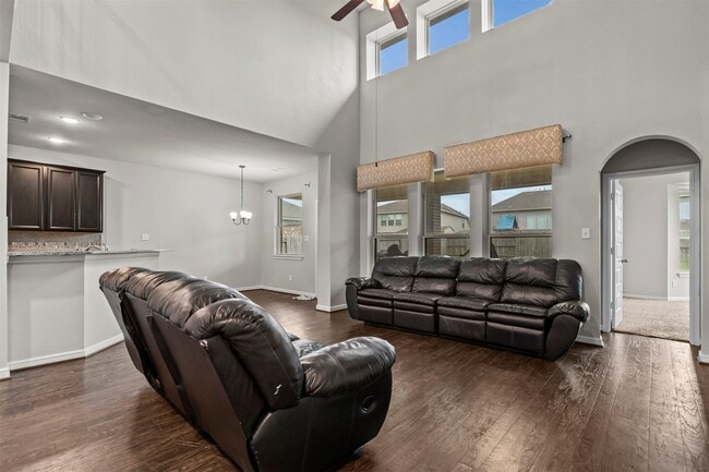 18514 Providence Lndg Ln