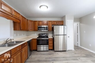 2205 Autumn Creek Dr in Indianapolis, IN - Building Photo - Building Photo