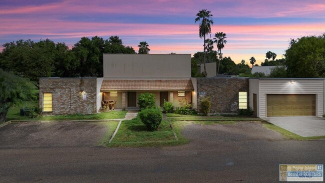 property at 805 Continental Dr