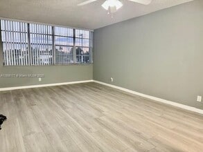 2761 Taft St in Hollywood, FL - Building Photo - Building Photo