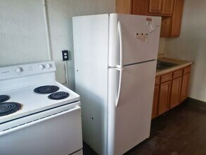 1 Camp Ave in Braddock, PA - Building Photo - Building Photo