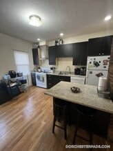 4 Sexton Ct in Boston, MA - Building Photo - Building Photo