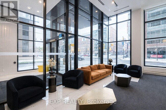 180 George St in Ottawa, ON - Building Photo - Building Photo
