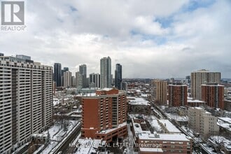 81 Wellesley St E in Toronto, ON - Building Photo - Building Photo