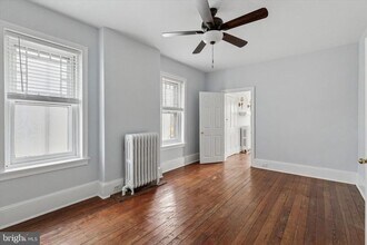 448 Roxborough Ave in Philadelphia, PA - Building Photo - Building Photo
