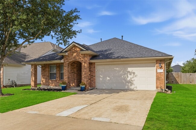 property at 2734 Trinity Glen Ln