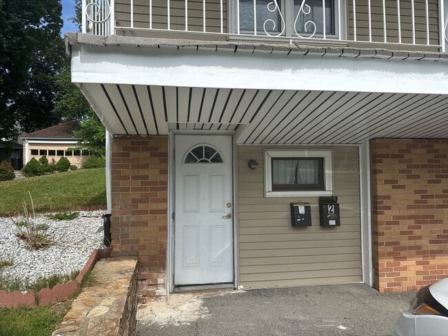 72 Longfellow Rd in Worcester, MA - Building Photo - Building Photo