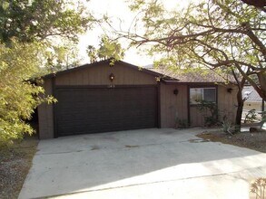 12478 Redbud Rd in Desert Hot Springs, CA - Building Photo - Building Photo