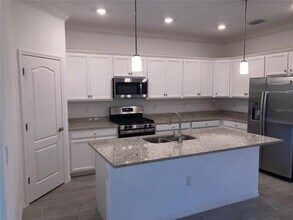 6511 Clairborne Ln in Bradenton, FL - Building Photo - Building Photo