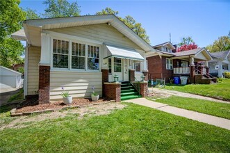 228 N Oakdale Ave in Decatur, IL - Building Photo - Building Photo