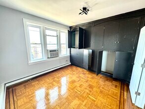 159 Hutton St in Jersey City, NJ - Building Photo - Building Photo