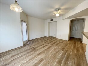 6160 Rumrill St, Unit 136 in Las Vegas, NV - Building Photo - Building Photo