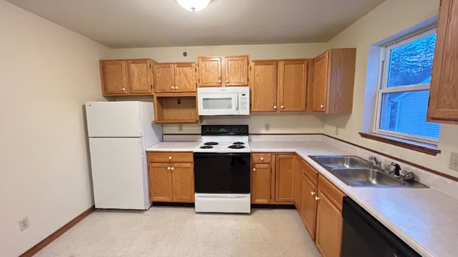 1941 Western Ave in Albany, NY - Building Photo - Building Photo