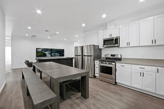 Orion 668 in Los Angeles, CA - Building Photo - Building Photo