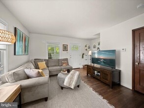 208 S Veitch St in Arlington, VA - Building Photo - Building Photo