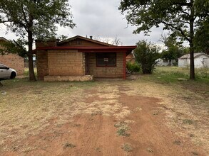 1504 N 11th St in Paducah, TX - Building Photo - Building Photo