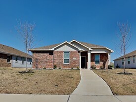 3408 Tennessee Ave in Lancaster, TX - Building Photo
