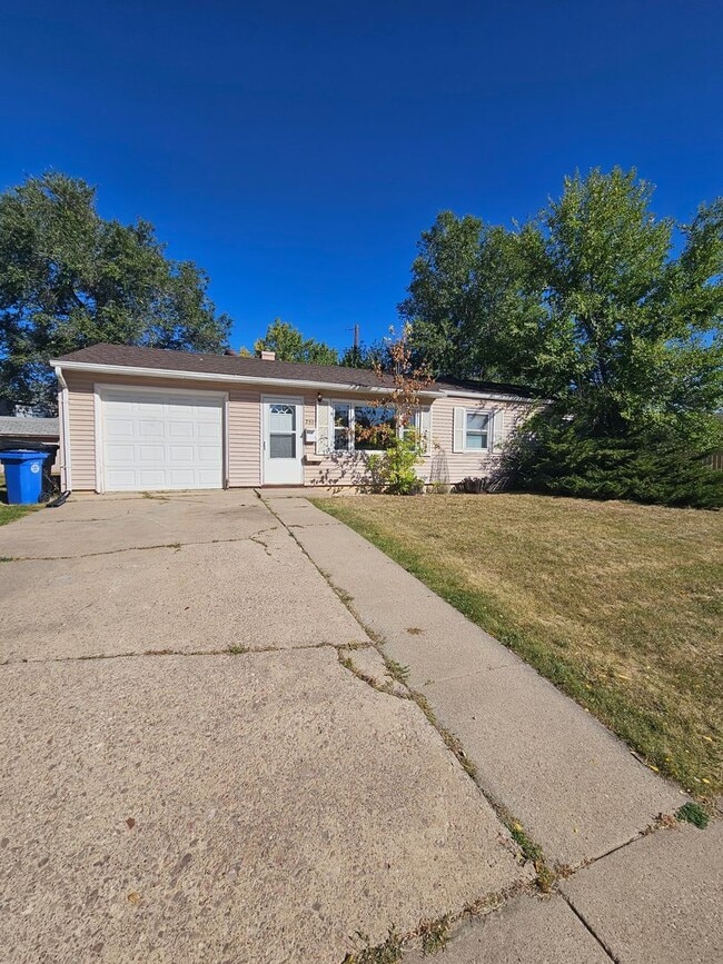 property at 250 E Fairmont Blvd
