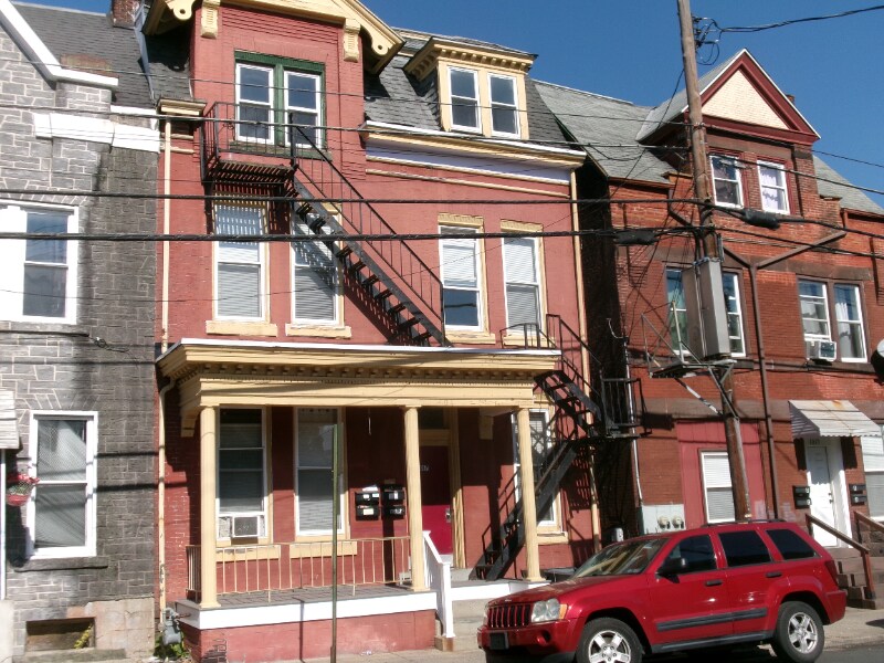 1017 Lehman St in Lebanon, PA - Building Photo