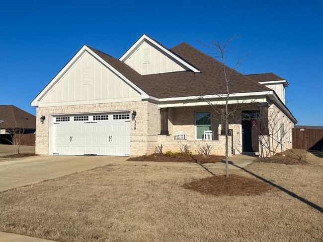 220 Lee Audis Ln in Prattville, AL - Foto de edificio - Building Photo
