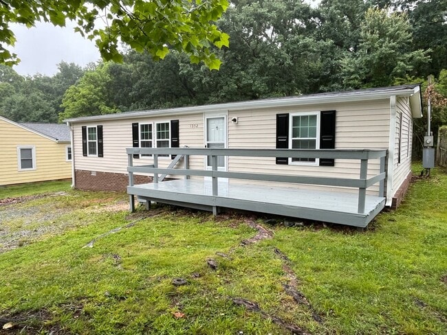 1352 St Regis Dr in Burlington, NC - Building Photo - Building Photo