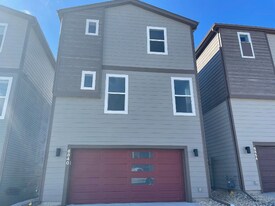 6840 Starry Night Ln in Colorado Springs, CO - Building Photo