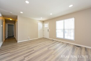 1255 S Lewiston Way in Aurora, CO - Building Photo - Building Photo