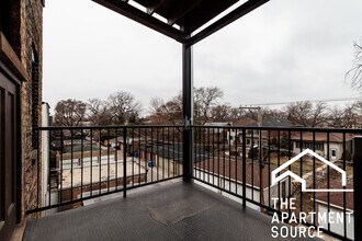 1428 W Jonquil Ter, Unit 3 in Chicago, IL - Building Photo - Building Photo