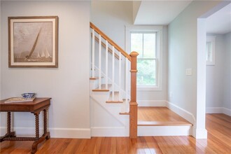 5 Gillies Ct in Newport, RI - Building Photo - Building Photo