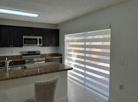 507 Green Springs Pl in West Palm Beach, FL - Building Photo